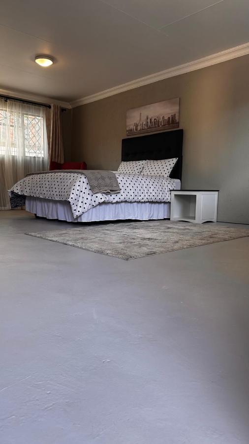 One Home Pretoria Luaran gambar