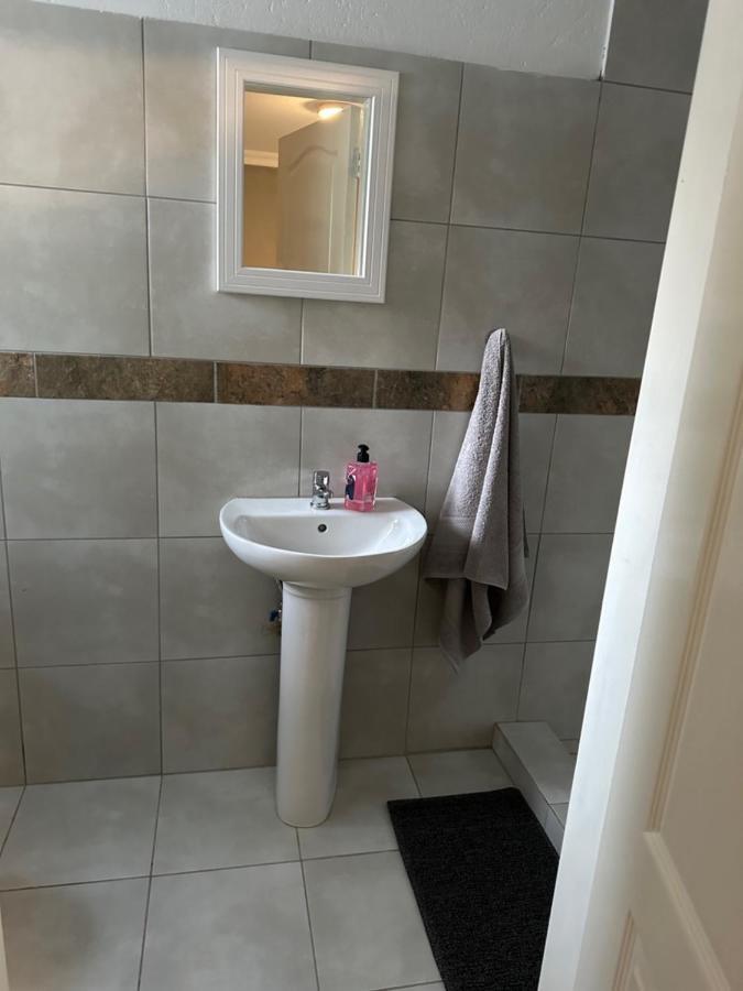 One Home Pretoria Luaran gambar